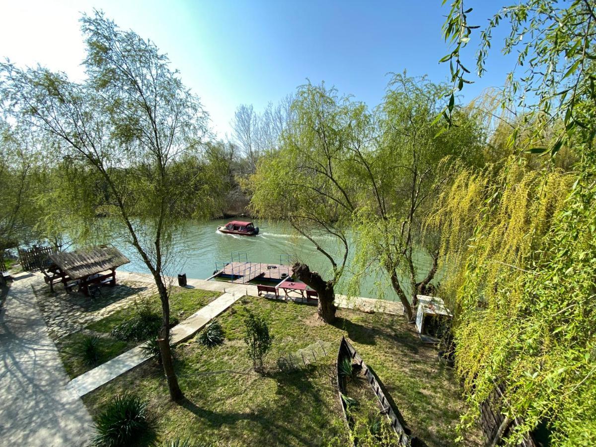 Pensiunea Uzlina Тулча Екстериор снимка